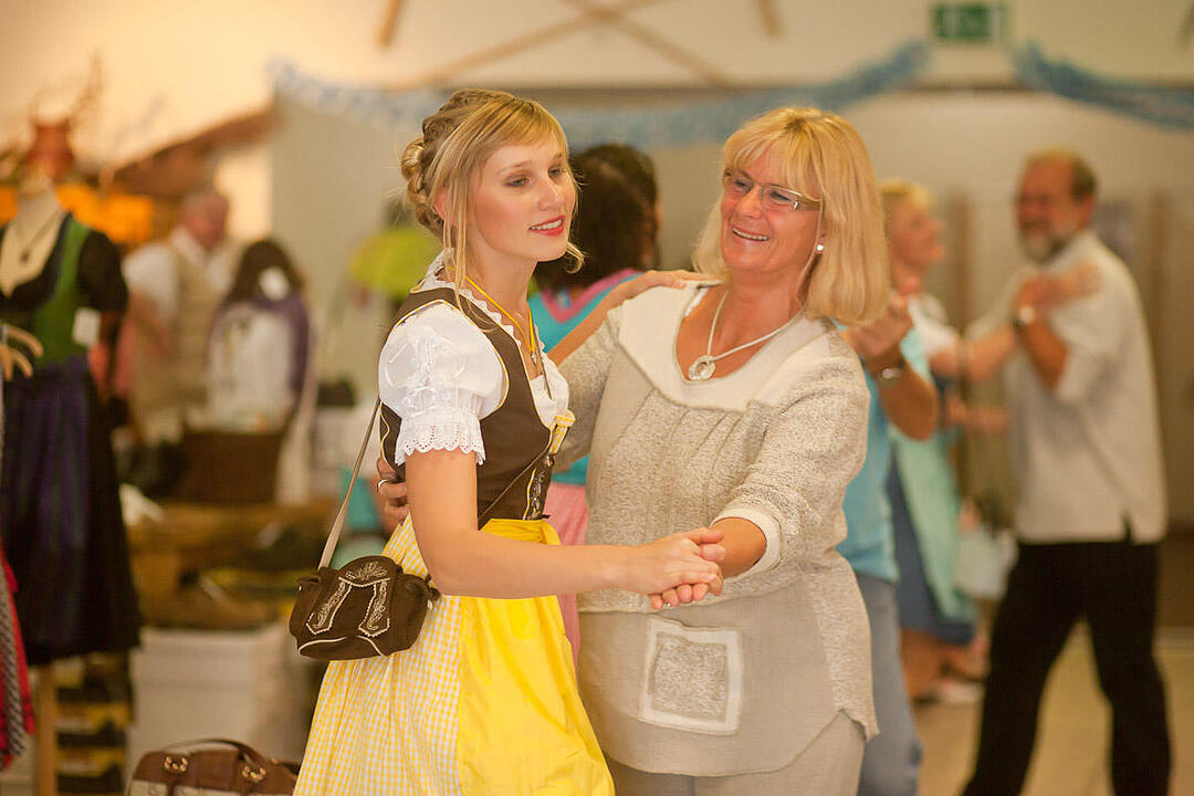 Sandmadla Kuer - Trachtenhof Nuebler