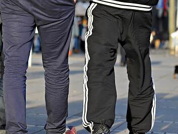 Im Stuttgarter "Café Le Théâtre" sind Jogginghosen verboten - mit einer Ausnahme. Foto: Symbolbild Jan-Philipp Strobel / dpa
