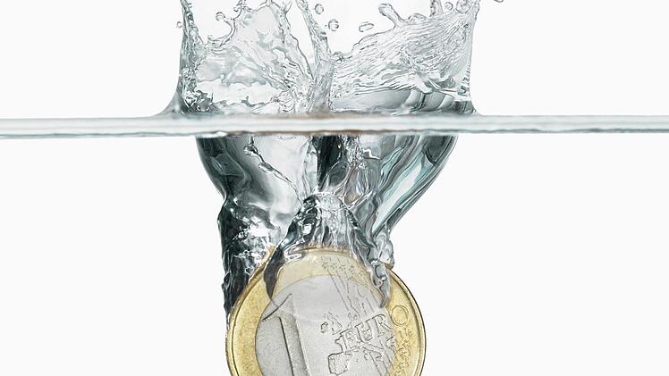 Wie viel Geld müssen die Bürger im Bereich der Frankenwaldgruppe in ihr Wasser stecken? Diese Frage beschäftigt weiter den Wasserversorger und die angeschlossenen Kommunen. Foto: fotofuerst/Adobe Stock