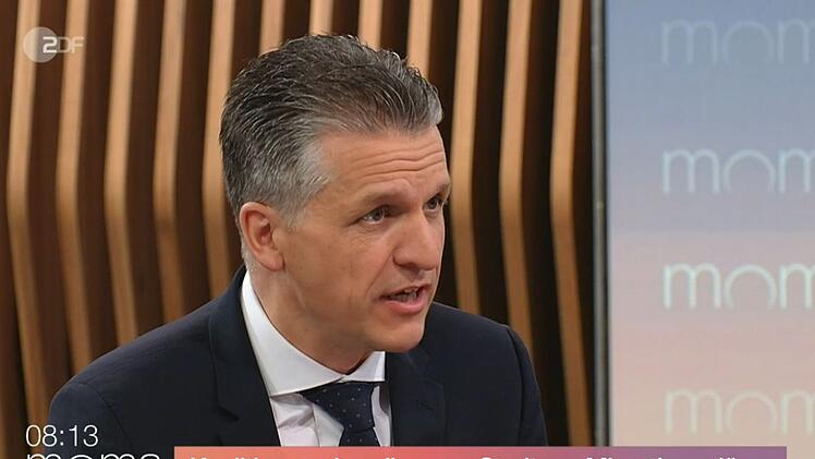 "Wenn wir uns jetzt in eine Richtung bewegen, wo die anderen Europäer schon sind, dann kann das nur positiv sein", sagte Thorsten Frei im ZDF-"Morgenmagazin" mit Blick auf die Migrationspolitik.