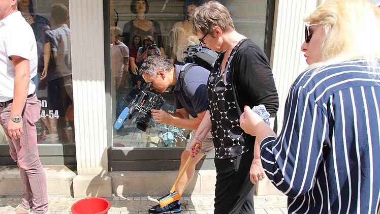 Da wird selbst das Wischwasser für die Kamera interessant. Foto: Simone Bastian