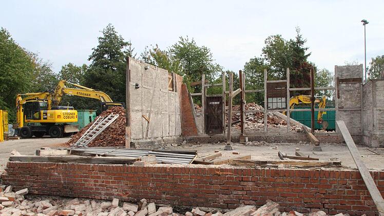 Auf diesem Gebäude(rest) befand sich bis vor kurzem das Dach. Foto: Oliver Schmidt