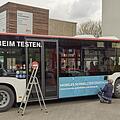 Die Stadt Bamberg erweitert das Angebot an kostenlosen Corona-Schnelltests für Menschen ohne Symptome. Schon jetzt fährt ein Schnelltest-Bus acht verschiedene Stationen im Bamberger Stadtgebiet an.