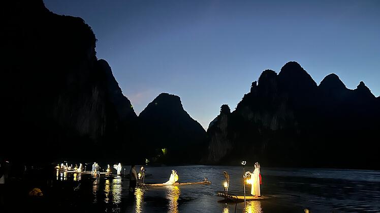 Glauben die jungen Chinesen noch immer an das Versprechen: Fortschritt durch harte Arbeit, Wohlstand f&uuml;r viele und gesellschaftlicher Aufstieg f&uuml;r alle?