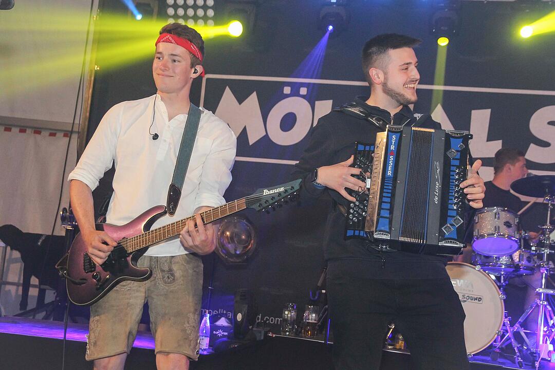 Festabend mit &bdquo;M&ouml;lltal Sound&ldquo;