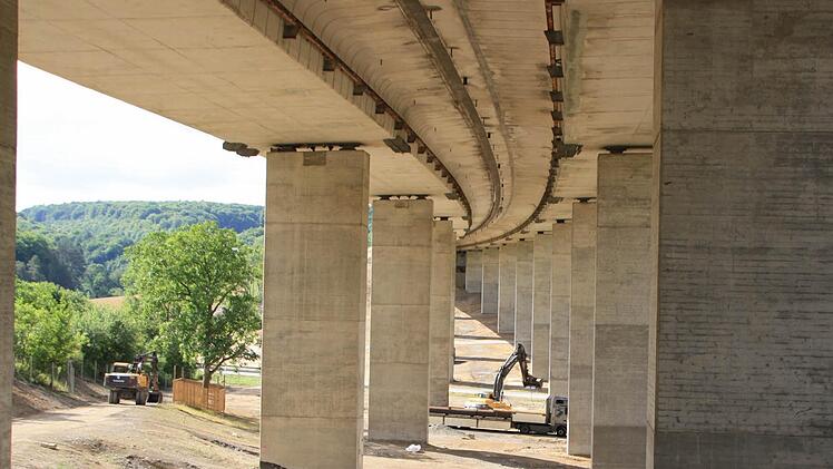 Unter der Brücke. Foto: Ralf Ruppert