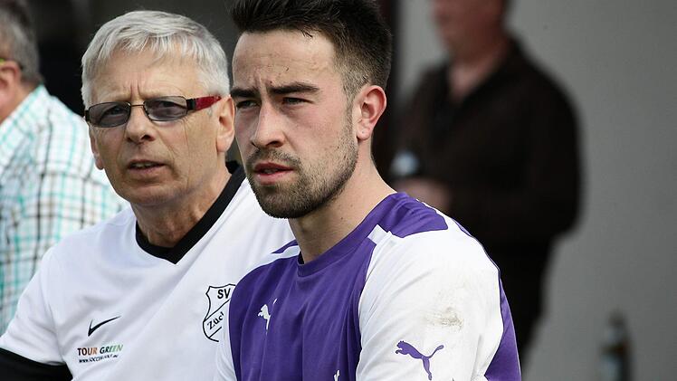 Dominik Schmitt und der Zückshuter Trainer Fred Gräf (l.)