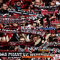 Nürnberger Ultras haben einen Fan des FC Bayern verfolgt und beraubt. Symbolfoto: Daniel Karmann/dpa