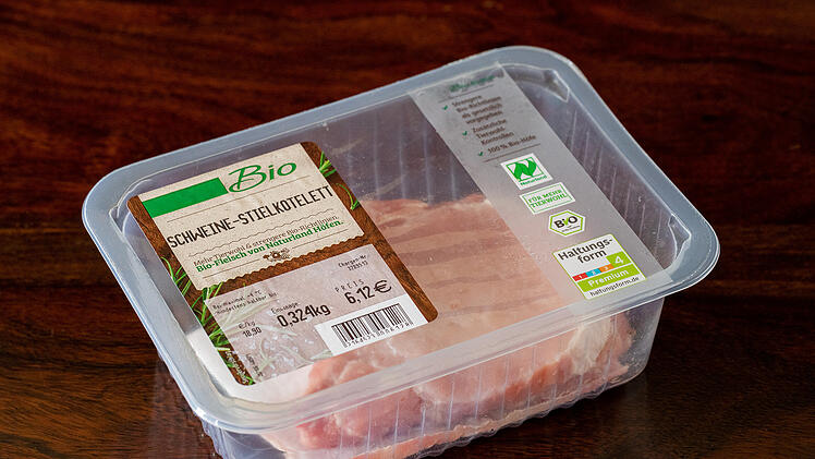 Ein Indikator für Tierwohl? Das bedeuten die Haltungsformen 1 - 4 auf der Fleischverpackung