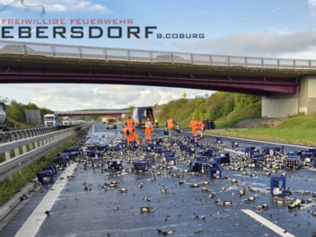 Bierlaster-Unfall auf A73: Stra&szlig;enmeisterei-Mitarbeiter wird zum Held