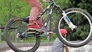 Daumen hoch: Große Sprünge macht man auf dem Skaterplatz.