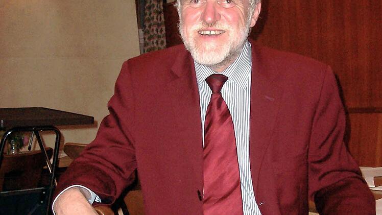 Seit 20 Jahren lässt Museumsleiter Reinhard Hüßner Gäste in die Gebäude und Gaden des Kirchenburgmuseums blicken. 20 000 Besucher werden alljährlich in Mönchsondheim gezählt. Foto: Marina Zimmermann