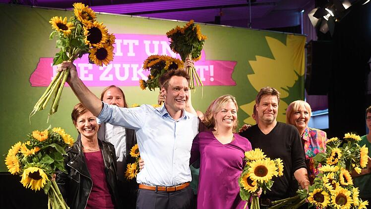 Am 14. Oktober 2018 wird gew&auml;hlt: In Umfragen liegen die Gr&uuml;nen hinter der CSU auf dem zweiten Platz im Parteienranking. Foto: Tobias Hase/dpa