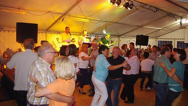 Am Samstagabend sorgte einmal mehr "The Band" für ausgelassene Stimmung. Fotos: Heike Schülein