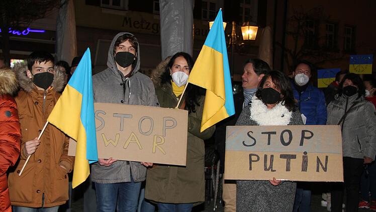 Stoppt Putin - das war die Botschaft der jungen Generation. Foto: Sonny Adam