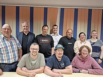 Unser Bild zeigt (hinten, von links): Werner Herterich, Christian H&ouml;fler, Steffen M&uuml;ller, Paul H&ouml;fler, Alexander Stahl, Corinna Meder und Carolin Hanft sowie (vorne) Florian Wilm (2. Vorsitzender), Dominik Herterich (1.Vorsitzender) und Melanie Sc...