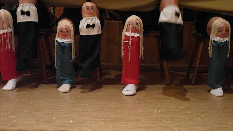 Faschingstanz in Machtilshausen   Foto: Elke Büttner