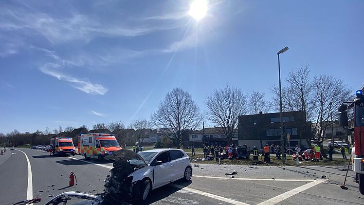 Frontalkollision auf Bundesstra&szlig;e 26 im Kreis Bamberg