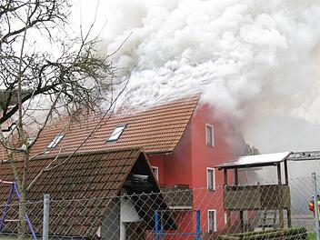 Zu einem Großeinsatz mussten die Gräfenberger Feuerwehren im Januar nach Weißenohe-Dorfhaus ausrücken. Dort brannte die Gaststätte "Zum Lillachtal". Foto: Archiv