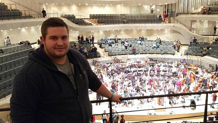 Nicolas Peter im gigantischen Konzertsaal der Elbphilharmonie Foto: privat