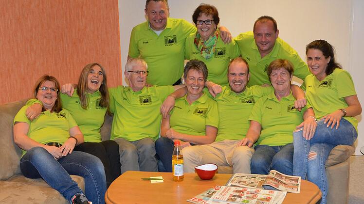 Das Team (hinten von links): Frank Heckelmann, Margot Eckert, Andreas Pfülb und (vorne von links) Heike Heckelmann, Birgit Sonnenburg, Ossy Brandl, Stefanie Schlereth, Thomas Kropp, Christa Kliem und Nina Hahn. Foto: Björn Hein