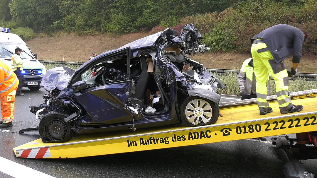 Schwerer Unfall nach Starkregen auf A9 bei Bayreuth