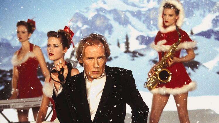 Der chaotische Altrocker Billy Mack (Bill Nighy) landet mit "Christmas Is All Around" einen Weihnachtshit.