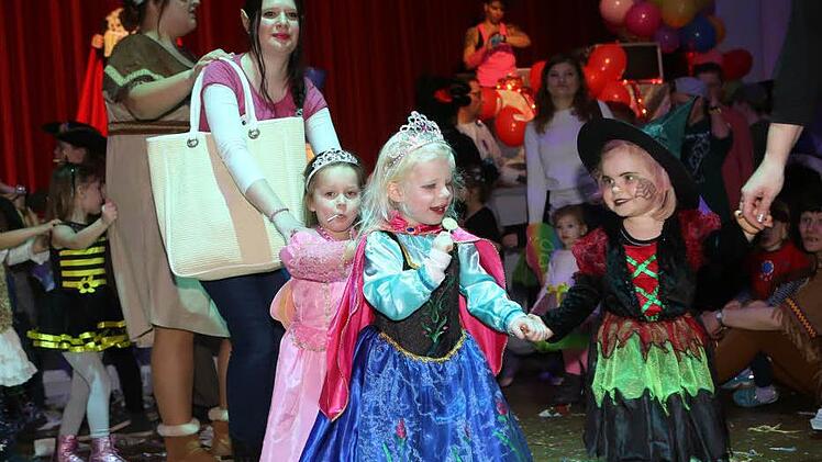 Impressionen vom Kulmbacher Kinderfasching in der Dr.-Stammberger-Halle Foto: Barbara Herbst