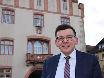 CSU-Bürgermeister Armin Warmuth will für weitere sechs Jahre den Chefsessel im Rathaus einnehmen. Foto: Ralf Ruppert