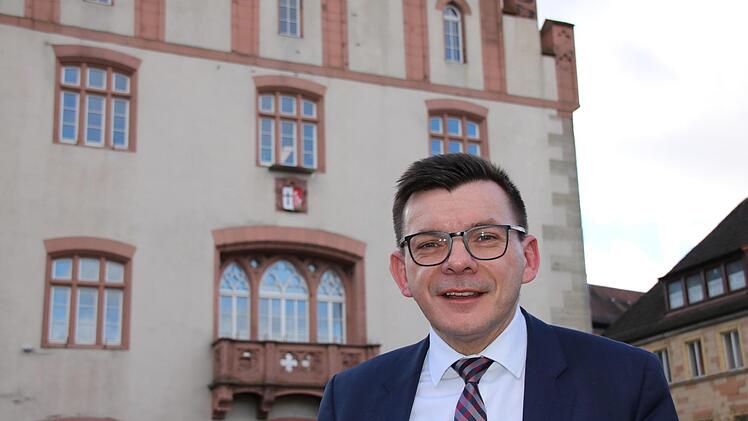CSU-Bürgermeister Armin Warmuth will für weitere sechs Jahre den Chefsessel im Rathaus einnehmen. Foto: Ralf Ruppert
