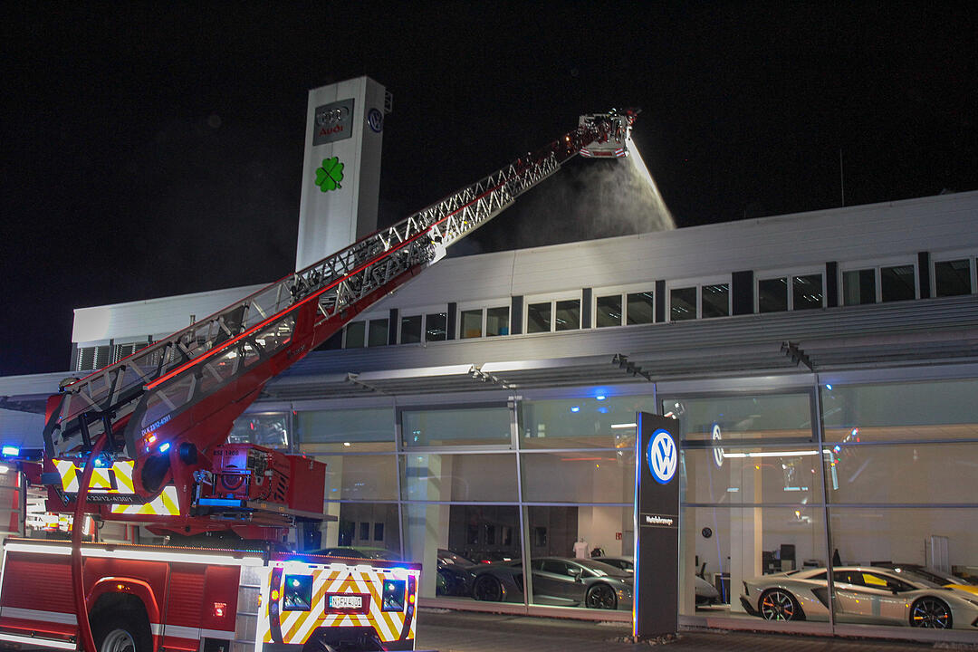 Werkstatt in Nürnberger Autohaus brannte