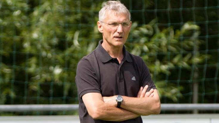 Heute wie vor 25 Jahren beim SV Rothenkirchen als Trainer verantwortlich: Uwe Beetz. Zu Bezirksoberliga-Zeiten war er allerdings noch Spielertrainer. Foto: Heinrich Weiß