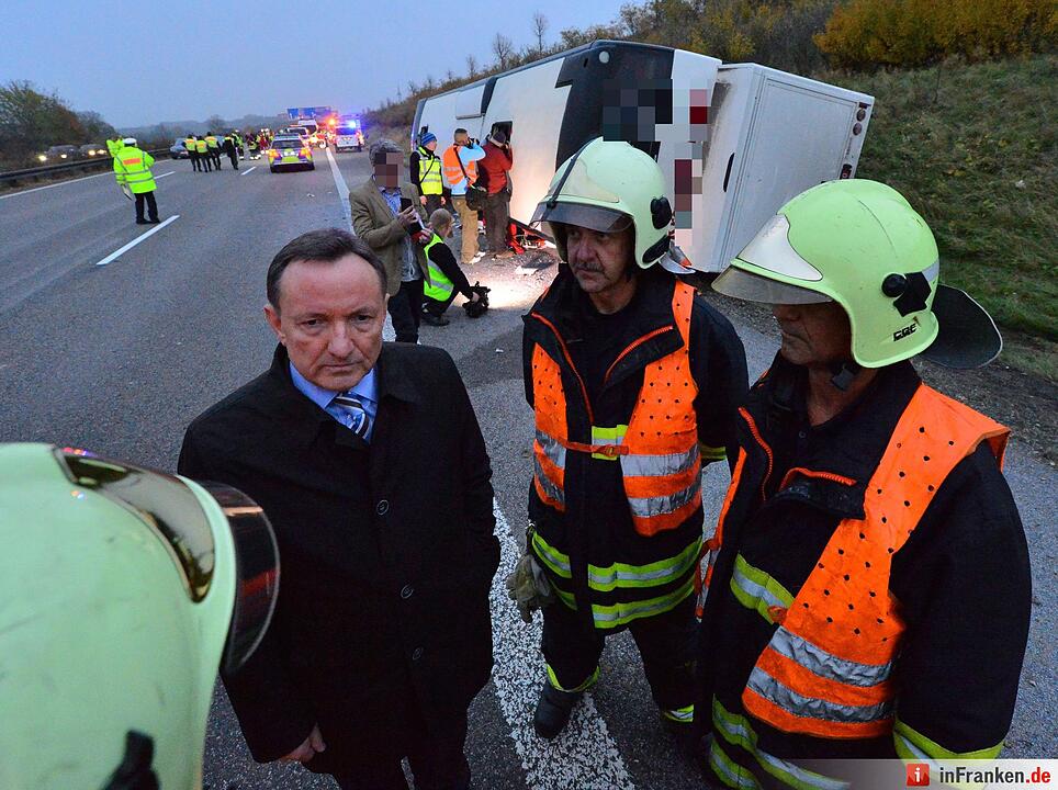 Bus mit Kindern bei Erfurt verunglückt