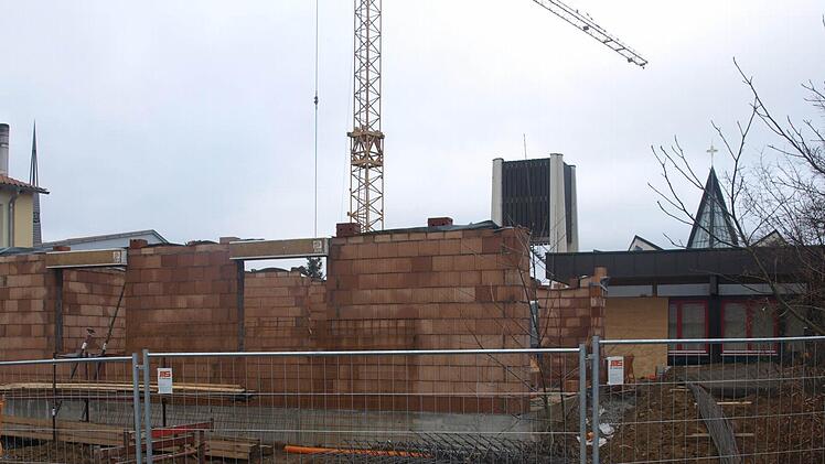 Gebaut wird aktuell ein Anbau für die Oerlenbacher Kinderkrippe. Foto: Stefan Geiger