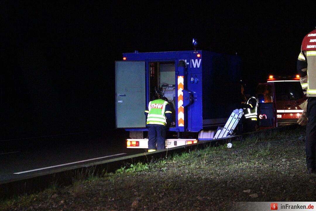 Unfall legt Verkehr auf A9 bei Bayreuth lahm - Sieben Fahrzeuge an Verkehrsunfall im Baustellenbereich beteiligt – glücklicherweise nur ein Leichtverletzter