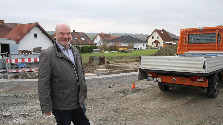 Bürgermeister Ralf Holzmann freut sich, dass Rugendorf wieder Grundstücke anbieten kann. Aktuell ist in der Gemeinde nur noch ein Grundstück verfügbar