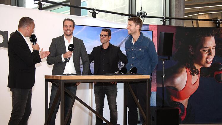 Impressionen von der Einweihung des "Halftime"     Foto: Richard Sänger