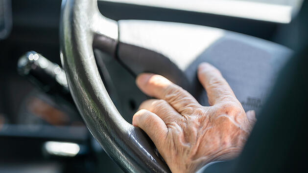 Alter, Autofahren, Autofahren im Alter, Auto Rentner