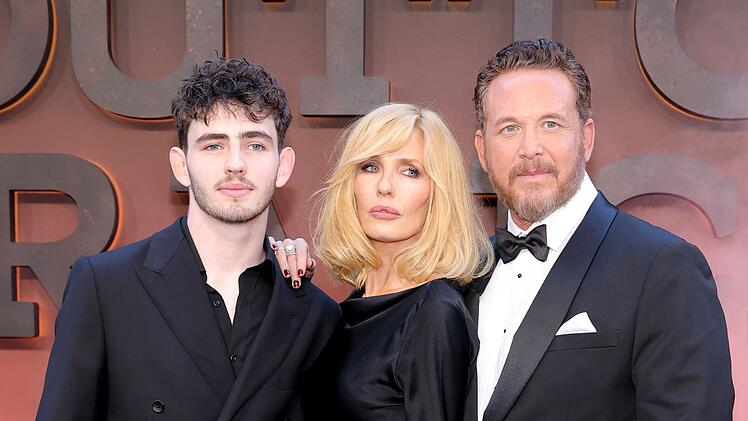 Serien-Familie mit neuem Hauptwohnsitz, von links: Finn Little, Kelly Reilly und Cole Hauser bei der "Dutton Ranch"-Premiere in New York.
