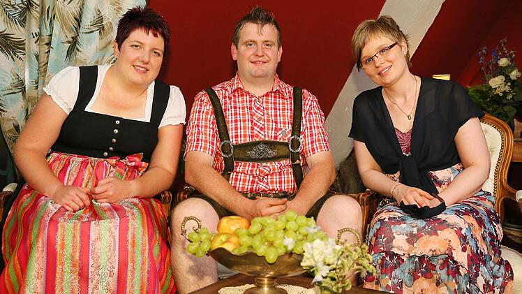 Im Gespräch fühlte Sebastian Tanja (links) und Ines auf den Zahn. Foto: RTL / Stefan Gregorowius