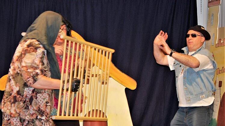 Märchen, wie sie auch hätten sein können, zeigte die Gruppe Äche Brader.Sigismund von Dobschütz