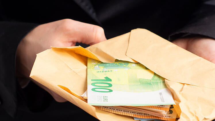 Bargeld, Kuvert, Euro, Betrugsmasche, &Uuml;bergabe