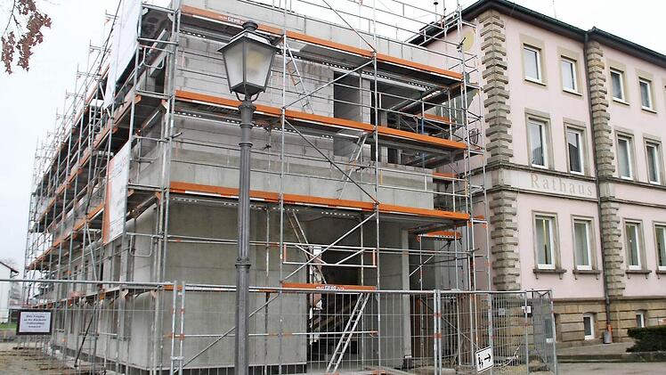 Zu den größten Bauvorhaben in diesem Jahr zählen der Um- und Anbau an das Michelauer Rathaus.  Fotos: Gerda Völk
