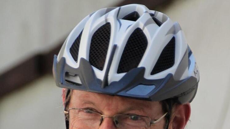 Manfred Manowarda ist mit dem eigenen Fahrrad gekommen. Er leitet die MS-Selbsthilfegruppe in Bad Neustadt. Foto: Ulrike Müller