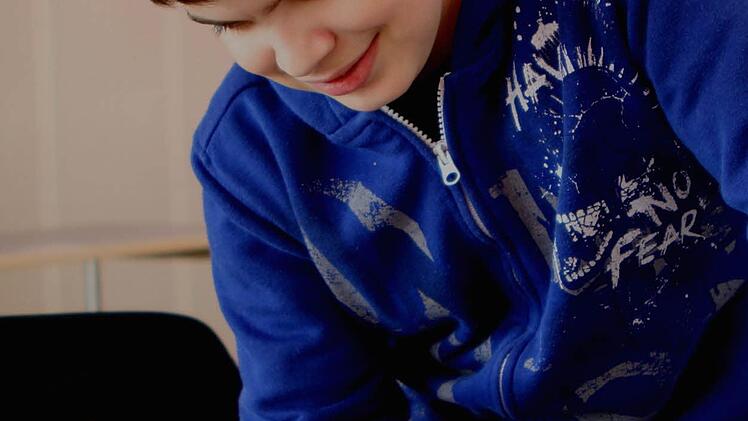 Marco am Dreibock, der im Ganzen hochgehoben werden soll. Foto: Günther Geiling