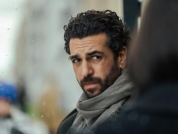 In der Rolle des geheimnisvollen Nachbarn Rahid ist bei "Smillas Gesp&uuml;r f&uuml;r Schnee" auch Elyas M'Barek mit von der Partie.