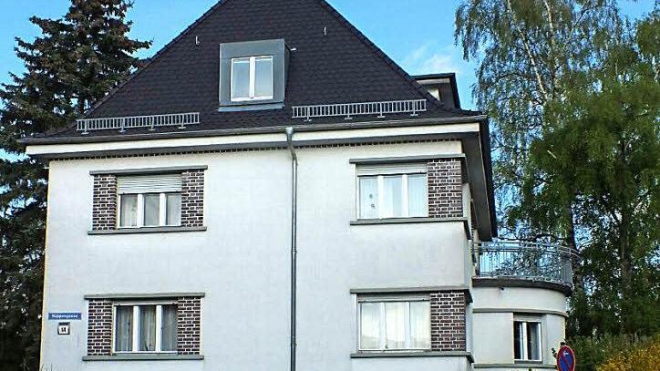 Die Polstervilla in der Noppengasse gehört zu den Gebäuden, die bei Kriegsende geräumt werden mussten, damit die Amerikaner sich dort etablieren konnten. Repros: Manfred Welker