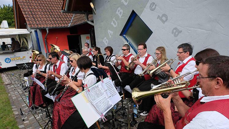 Musik von der Diebacher Blaskapelle. Foto: Gerd Schaar