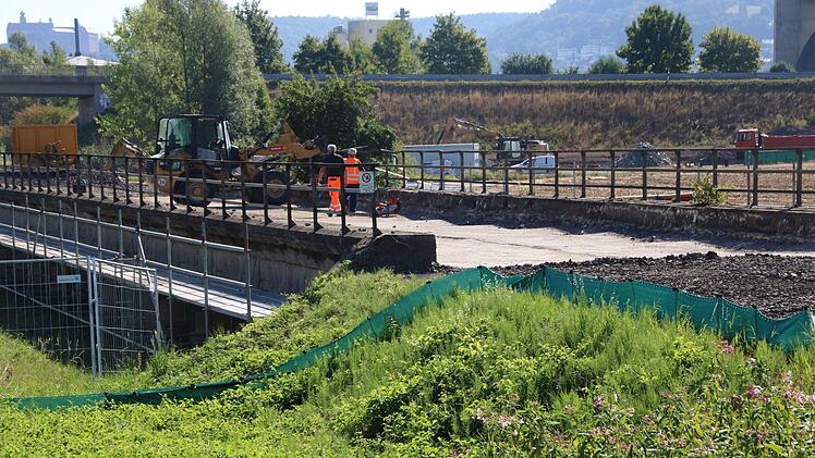 Bahn-Baustelle in den MainauenDagmar Besand