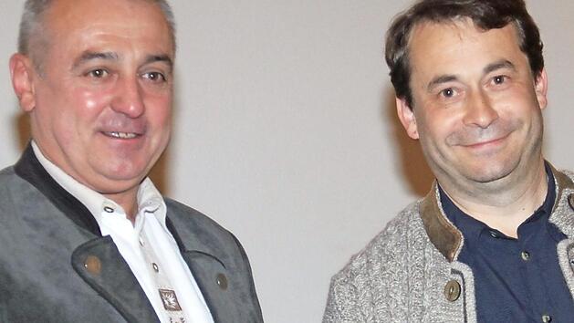 Der Präsident des Bayerischen Waldbesitzerverbandes, Josef Ziegler (rechts), mit WBV-Vorsitzendem Robert Hümmer Foto: G. Völk